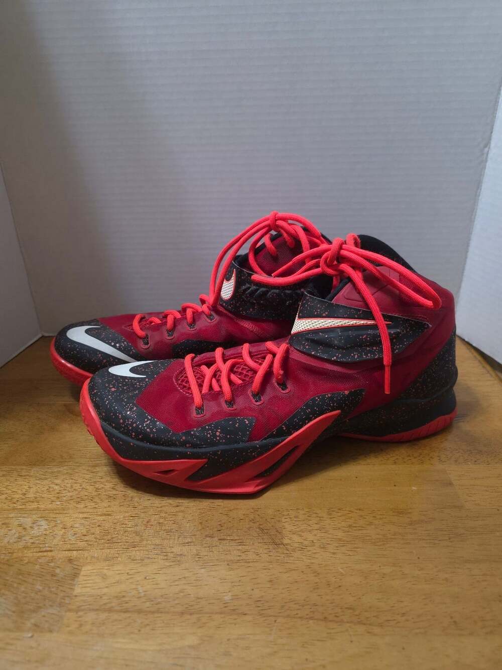 Nike Zoom Soldier 8 Size 8 Red Black Basketball Shoes